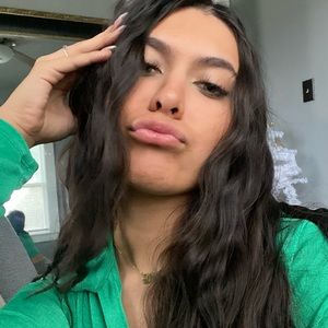 Meet your Posher, Denaya